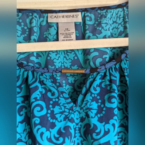 Catherine's Ombre Top - Picture 5 of 12